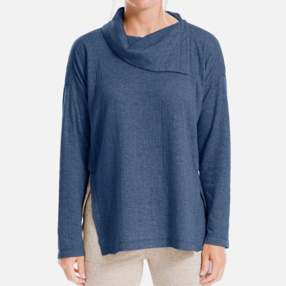 Max studio Size Small Indigo Blue long sleeve Split Neck NEW $88